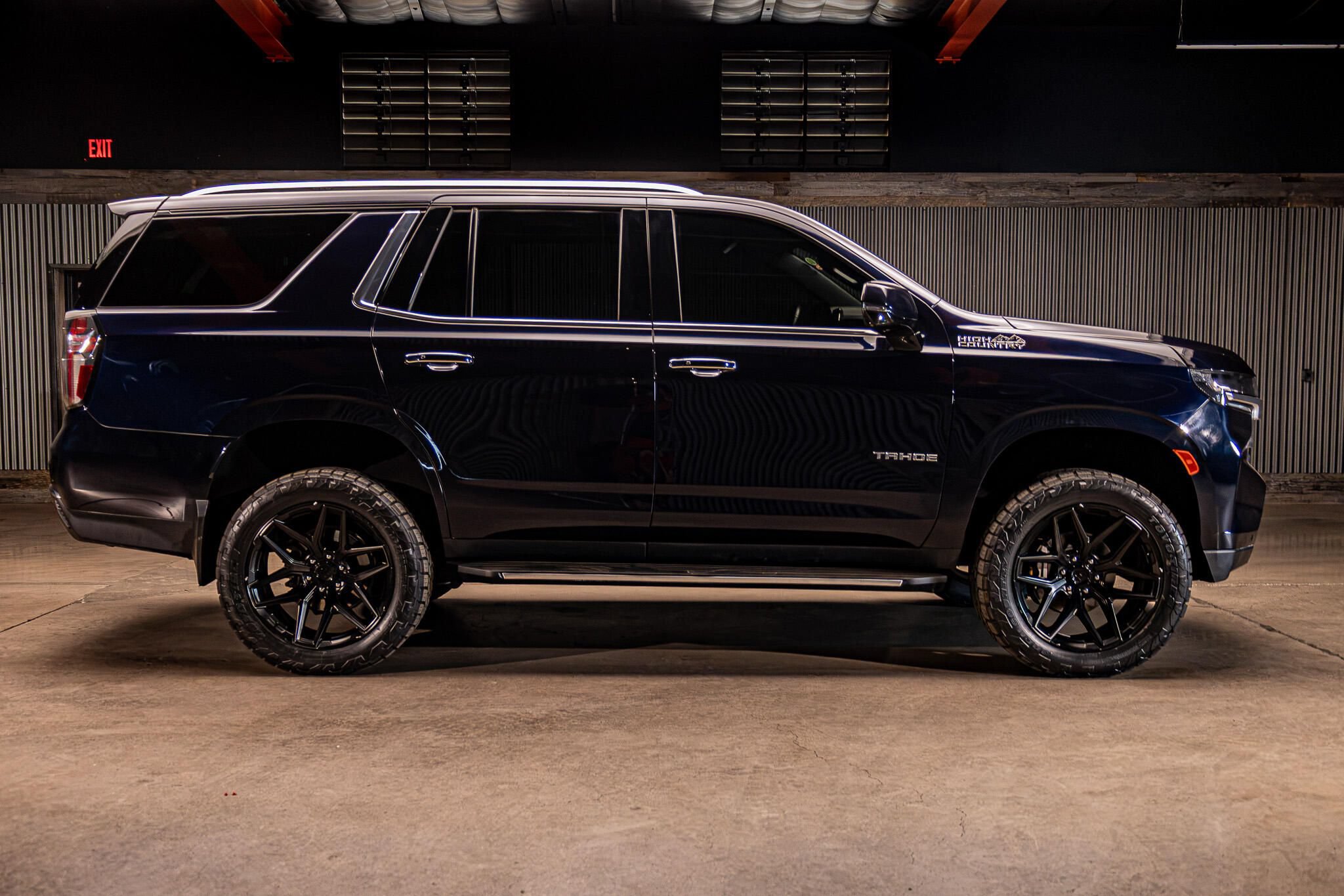 Used 2023 Chevrolet Tahoe High Country AWD/4WD image 11