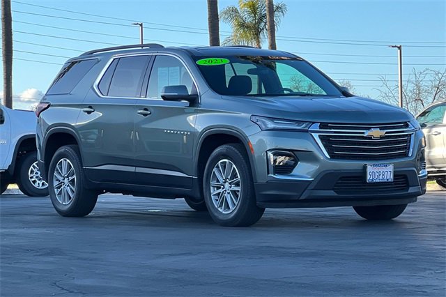 Used 2023 Chevrolet Traverse LT video 2