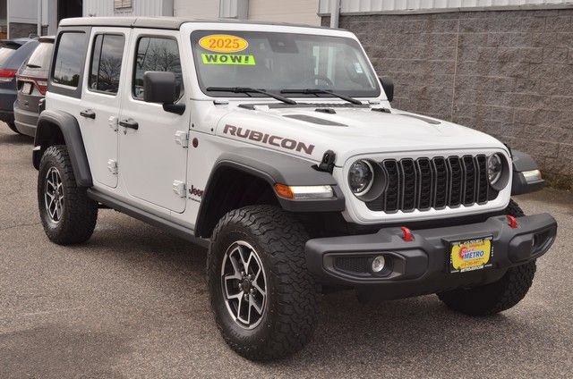 Used 2025 Jeep Wrangler Unlimited Rubicon image 2