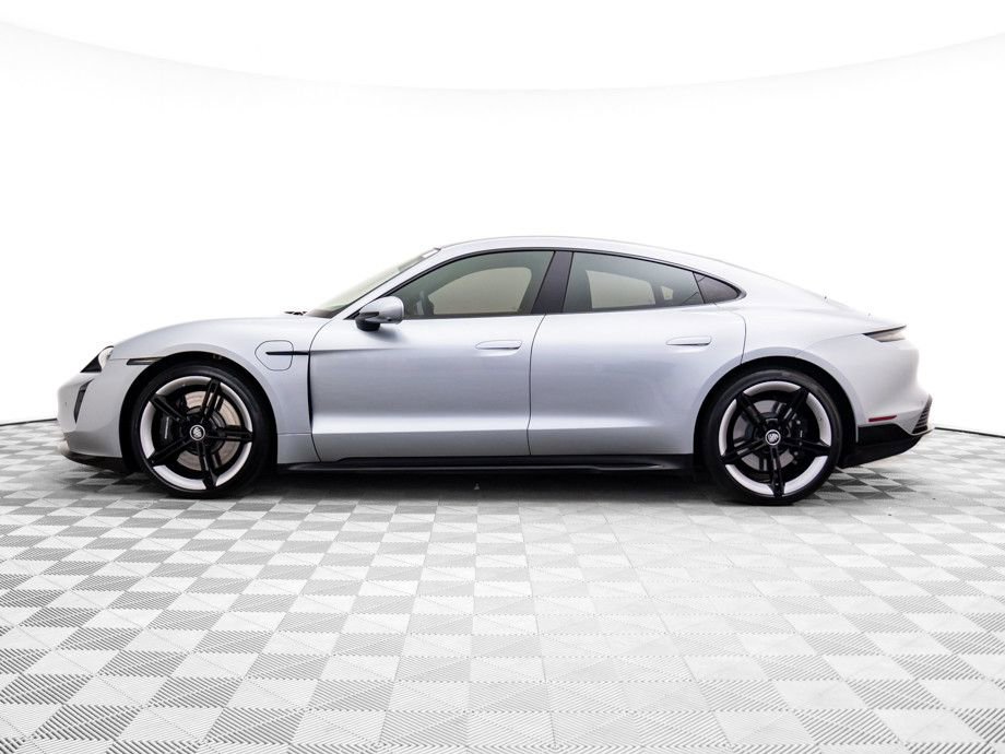 Used 2021 Porsche Taycan Turbo image 2