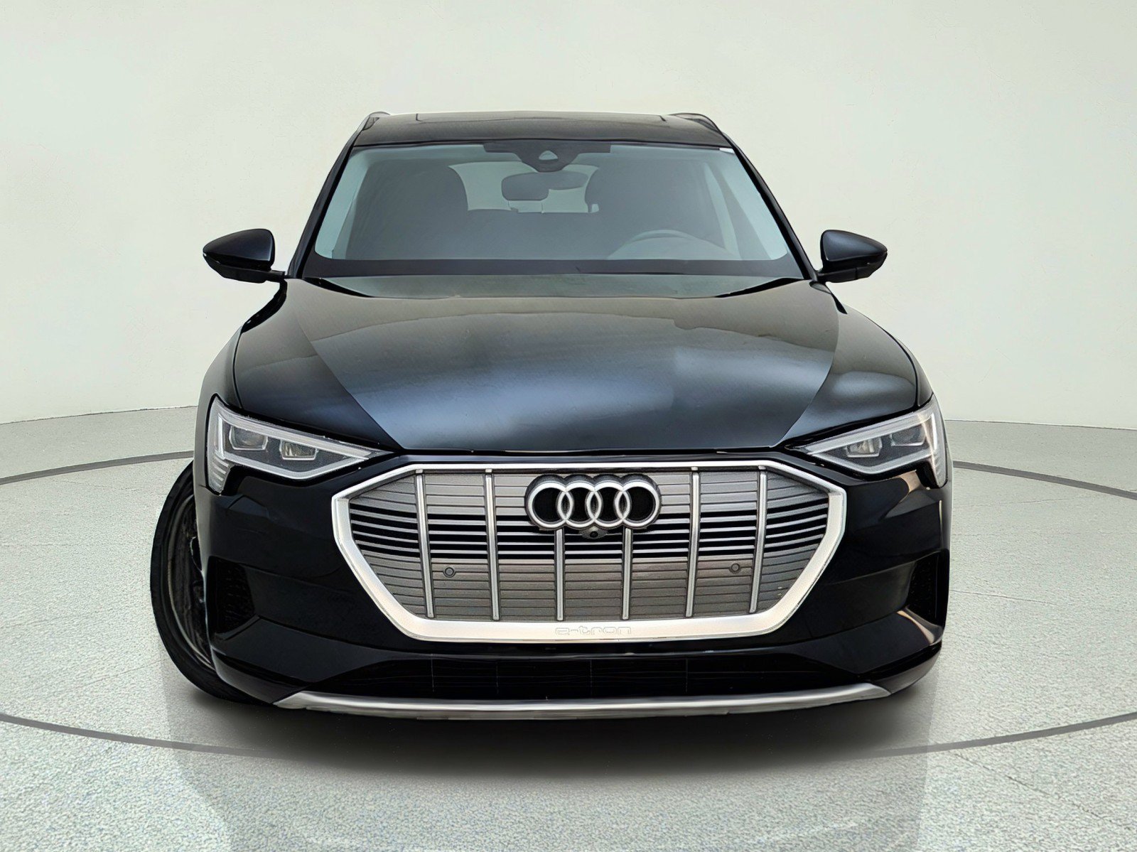 Used 2023 Audi e-tron Premium Plus w/ Premium Plus Package AWD/4WD image 3