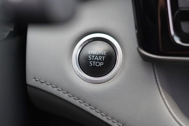 Certified 2024 Toyota Highlander XLE image 20