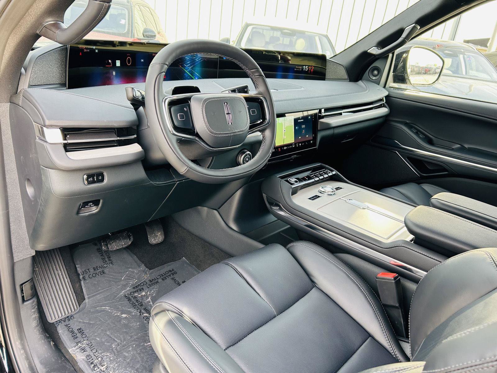 New 2026 Lincoln Navigator Reserve w/ Jet Appearance Package AWD/4WD image 24