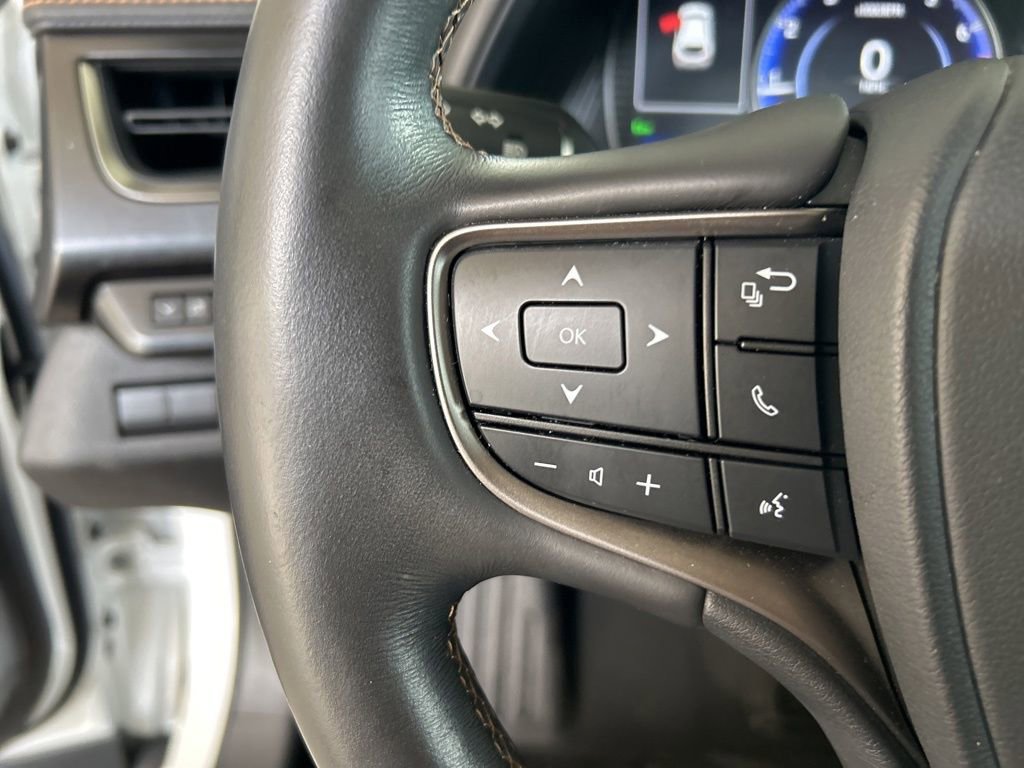 Used 2020 Lexus UX 200 w/ Premium Package image 48