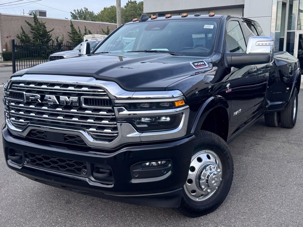 Used 2026 RAM 3500 Longhorn AWD/4WD image 3
