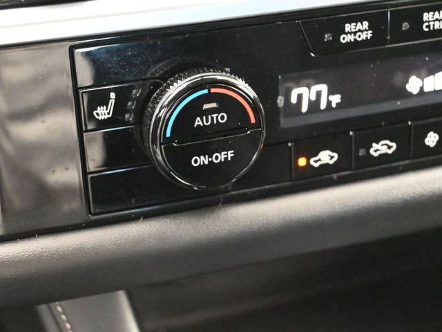 Used 2025 Nissan Pathfinder SV image 24