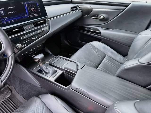 Used 2022 Lexus ES 300h w/ Accessory Package 2 FWD image 22