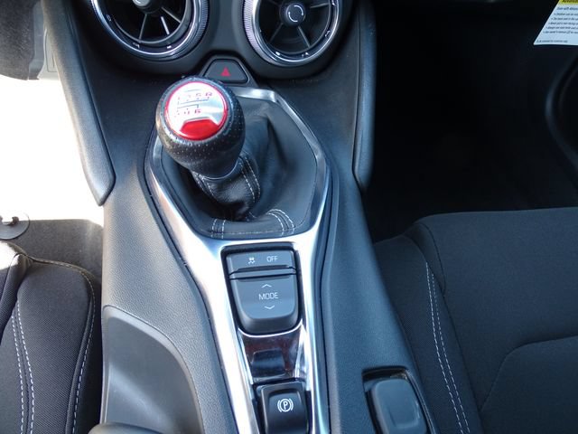 Certified 2021 Chevrolet Camaro LT RWD image 13