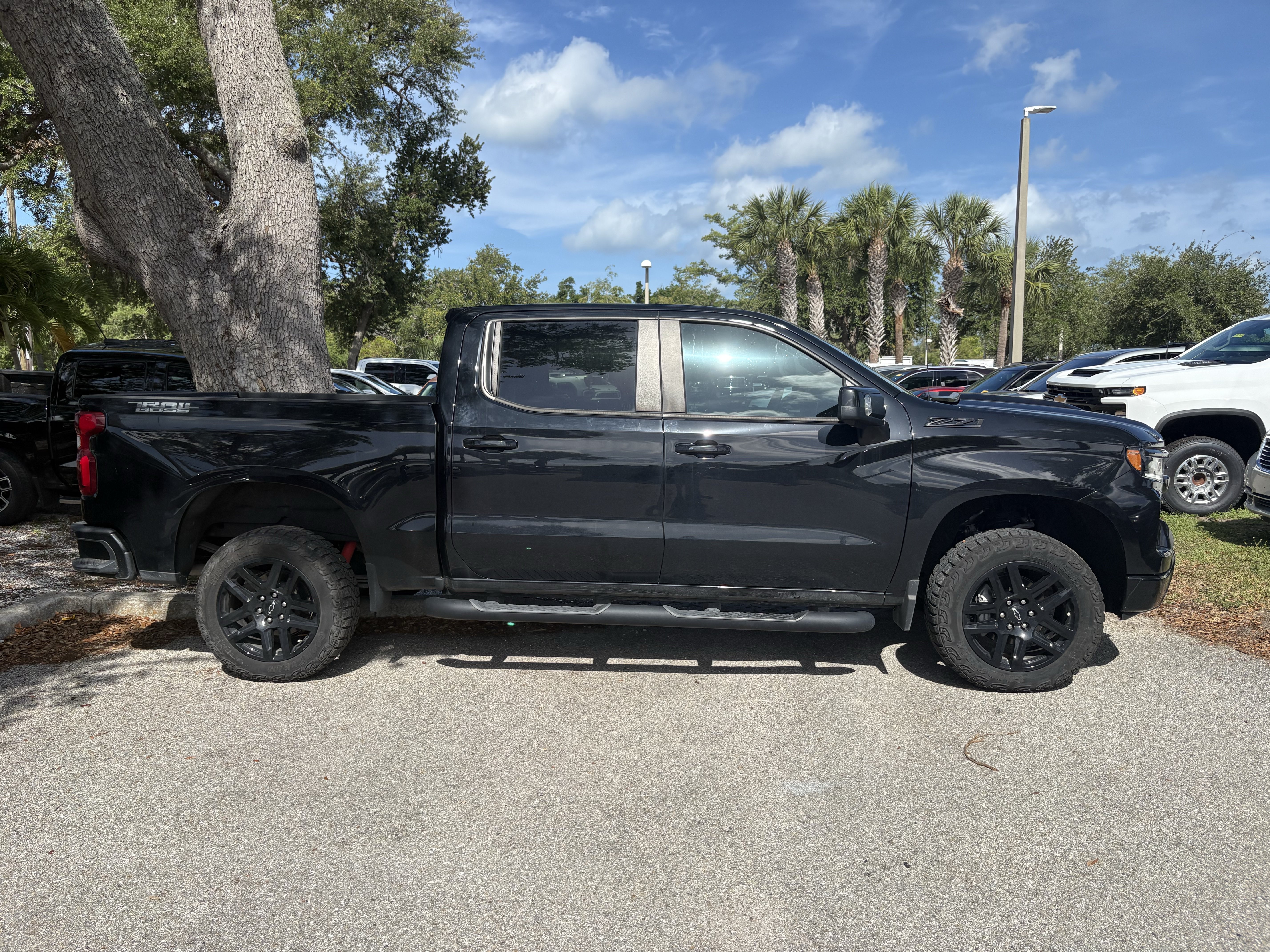 Certified 2023 Chevrolet Silverado 1500 LT Trail Boss w/ LT Trail Boss Premium Package AWD/4WD image 8