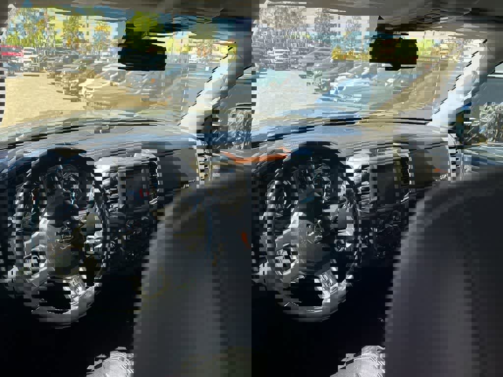 Used 2016 RAM 2500 Laramie w/ Cold Weather Group image 10