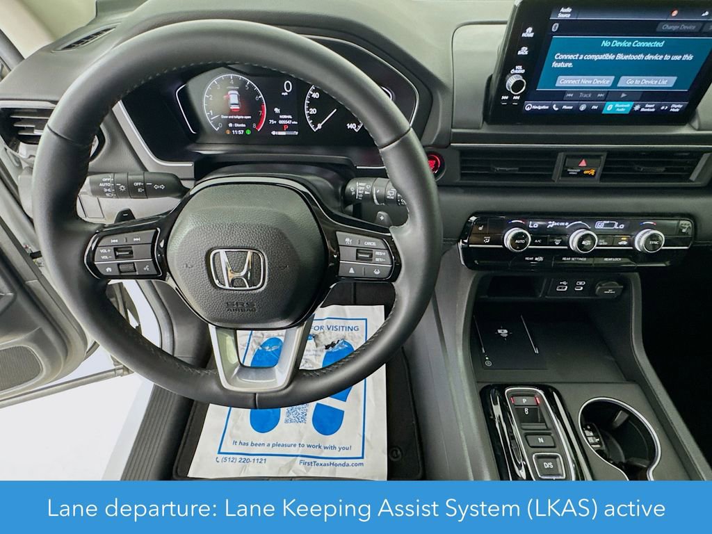 Used 2025 Honda Pilot Touring image 14