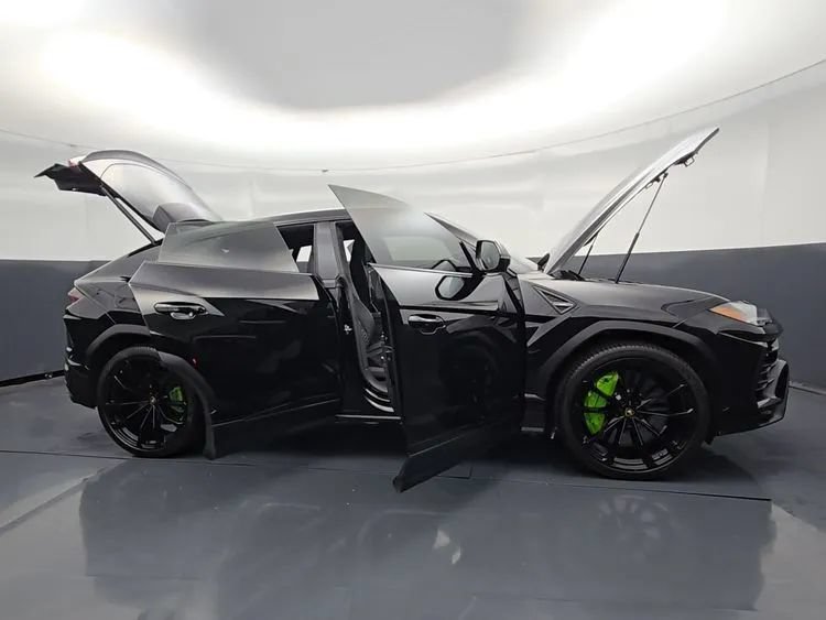 Used 2022 Lamborghini Urus AWD/4WD image 15