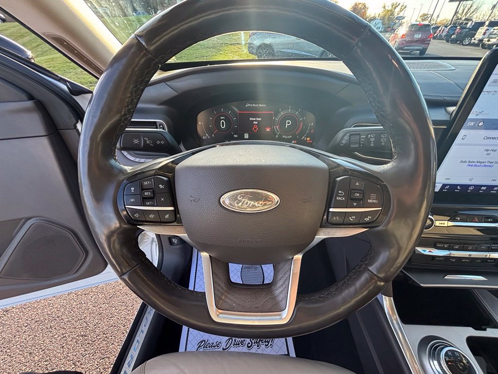 Certified 2022 Ford Explorer Platinum w/ Equipment Group 601A AWD/4WD image 26
