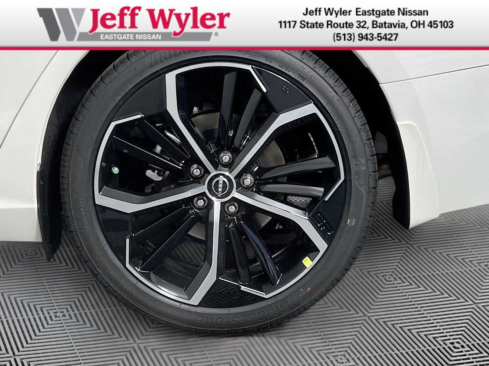 New 2025 Nissan Altima 2.5 SR FWD image 33