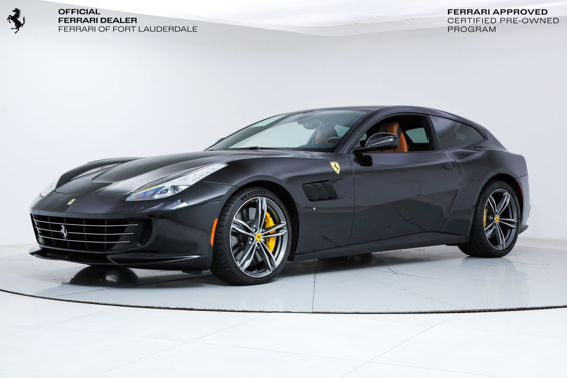 Certified 2018 Ferrari GTC4Lusso image 1