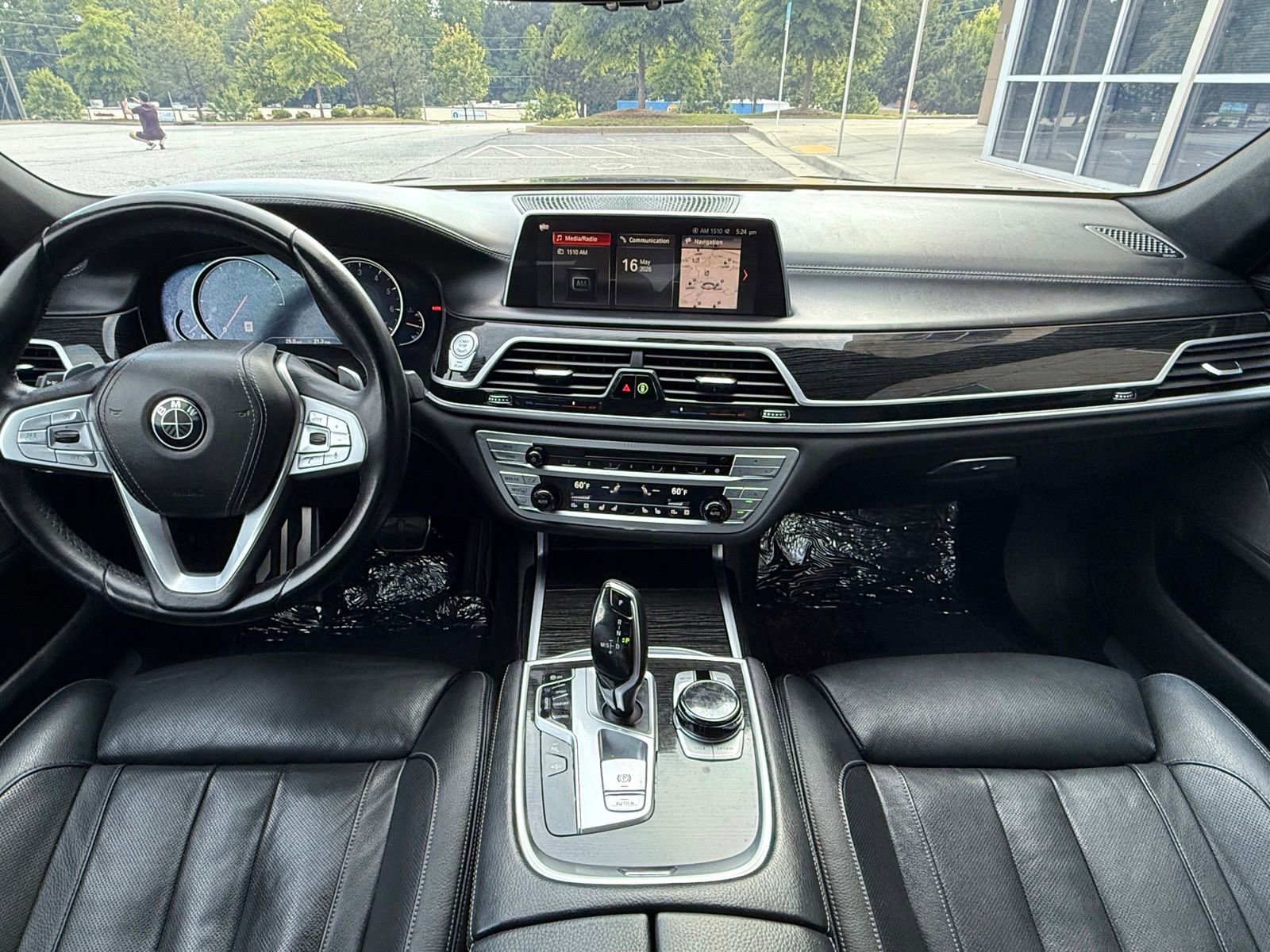 Used 2019 BMW 740i w/ Executive Package RWD image 21