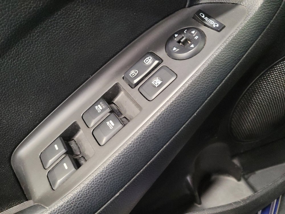 Used 2017 Kia Forte S w/ S Technology Package FWD image 27