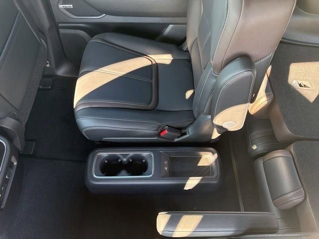 New 2026 Nissan Armada SL w/ Captain's Chari Seat Package RWD image 14