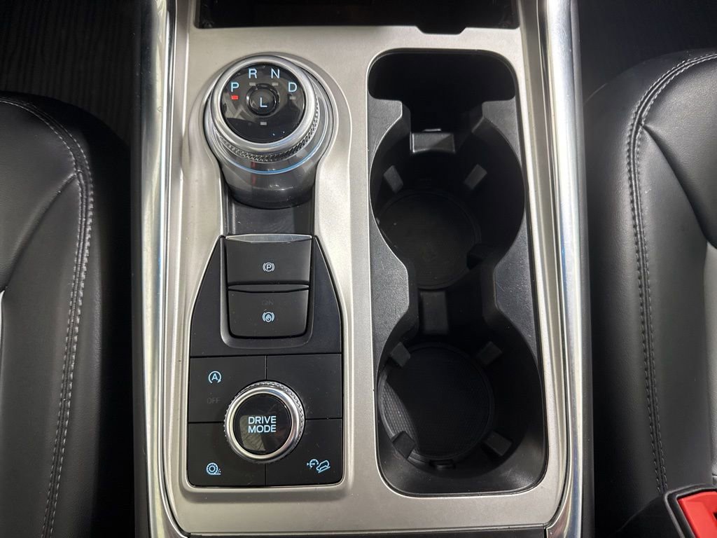 Used 2023 Ford Explorer XLT w/ Equipment Group 202A AWD/4WD image 30
