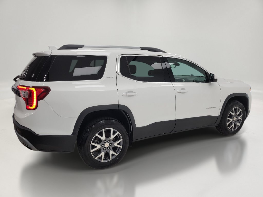 Used 2023 GMC Acadia SLT FWD image 3