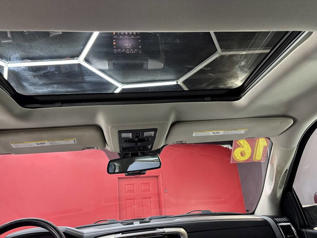 Used 2016 RAM 1500 Laramie w/ Convenience Group image 12