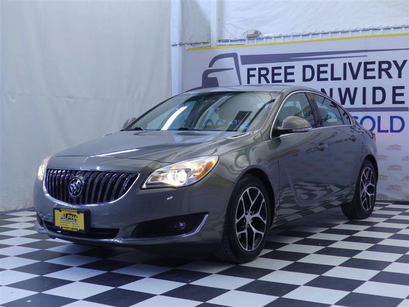 Used 2017 Buick Regal Sport Touring FWD image 4