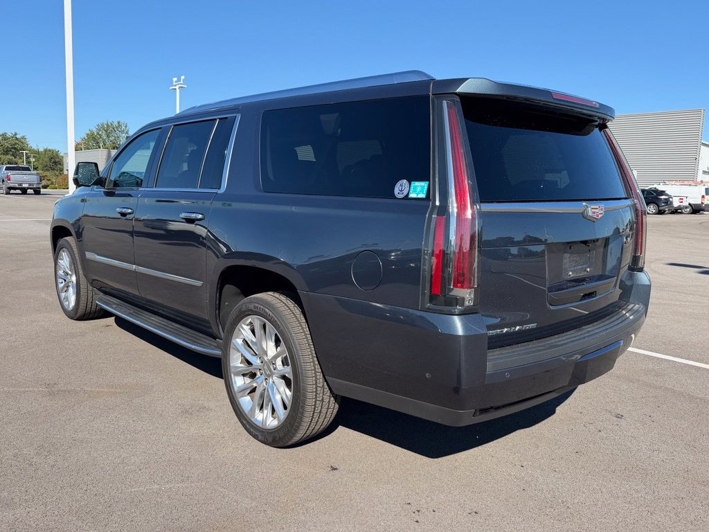 Used 2019 Cadillac Escalade ESV Luxury AWD/4WD image 8