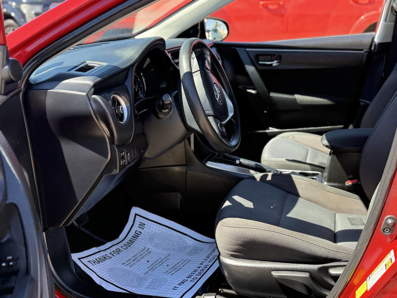 Used 2017 Toyota Corolla LE image 12