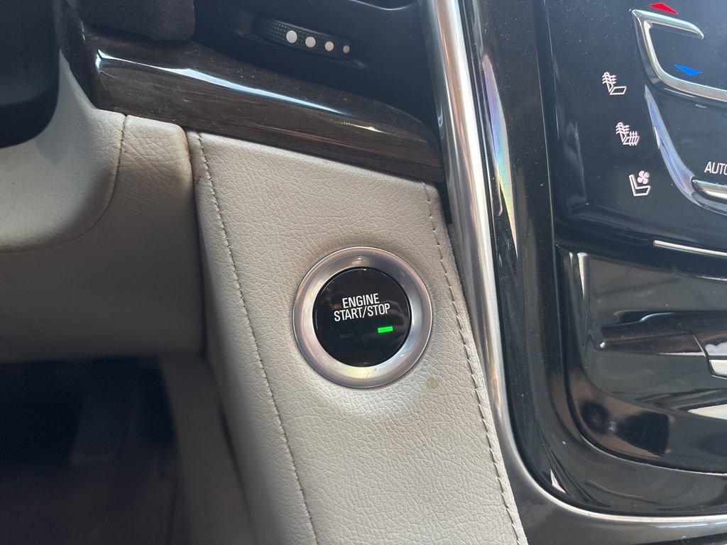 Used 2020 Cadillac Escalade Premium Luxury AWD/4WD image 17