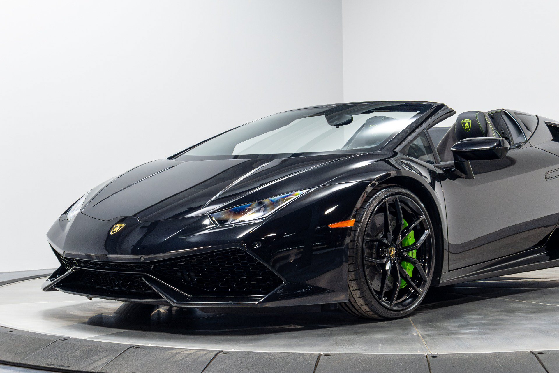 Used 2017 Lamborghini Huracan LP 610-4 AWD/4WD image 6