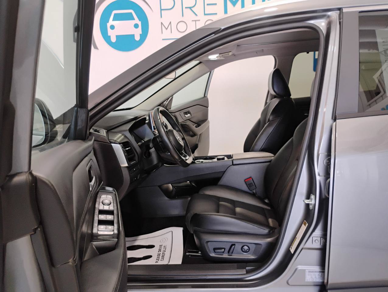 Used 2024 Nissan Rogue SV w/ SV Premium Package AWD/4WD image 52