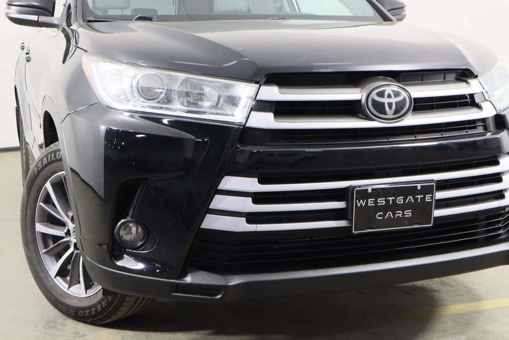 Used 2019 Toyota Highlander XLE AWD/4WD image 46