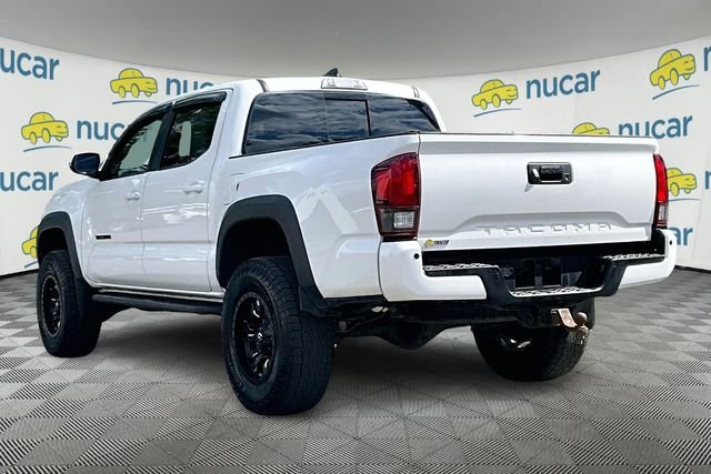 Used 2018 Toyota Tacoma TRD Off-Road w/ Technology Package AWD/4WD image 2