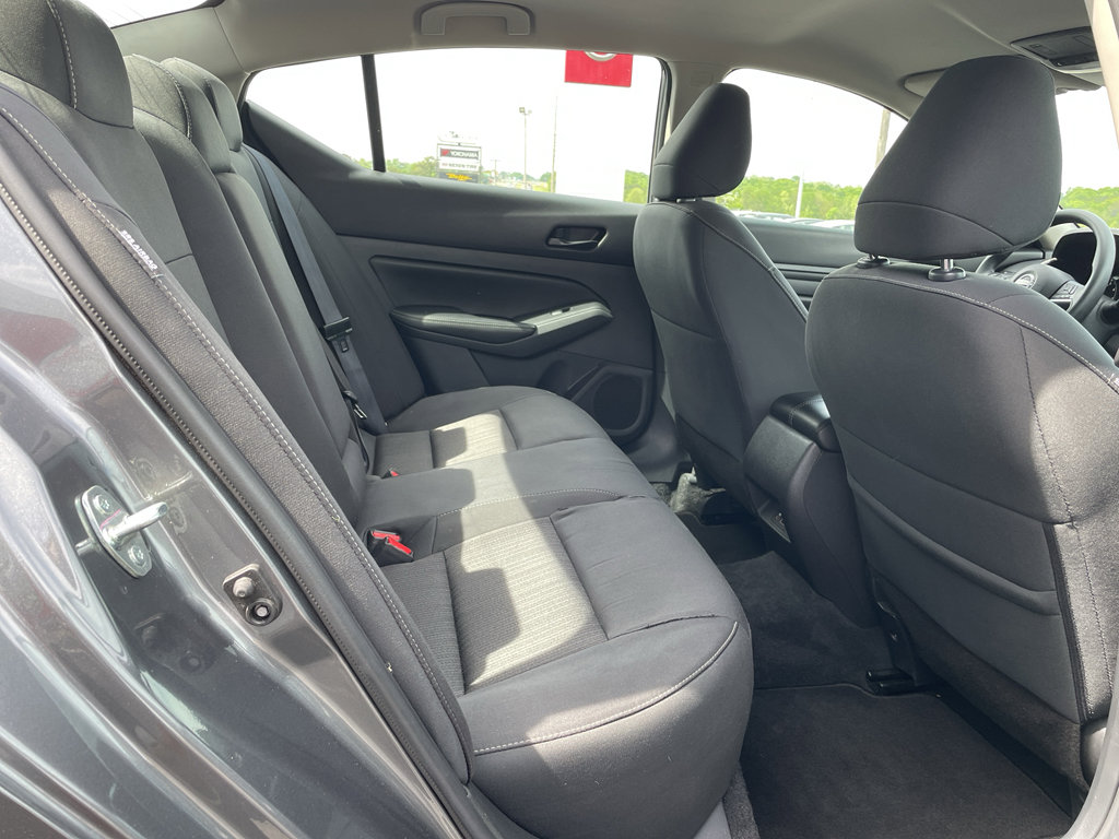 Used 2025 Nissan Altima 2.5 SV FWD image 23