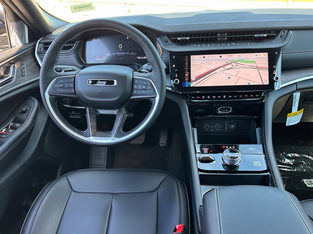 New 2027 Jeep Grand Cherokee Limited AWD/4WD image 12
