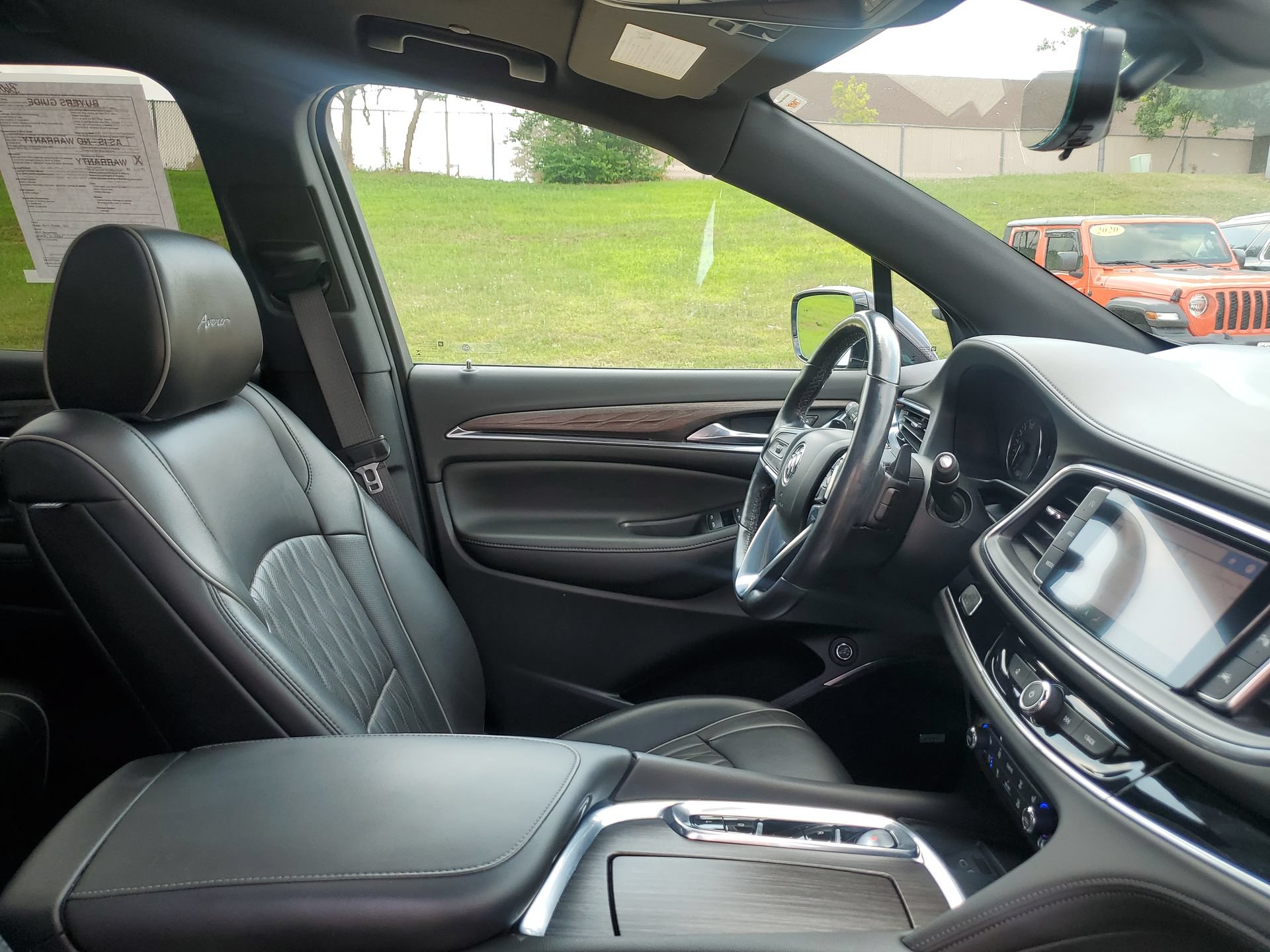 Used 2022 Buick Enclave Avenir w/ Avenir Technology Package AWD/4WD image 35