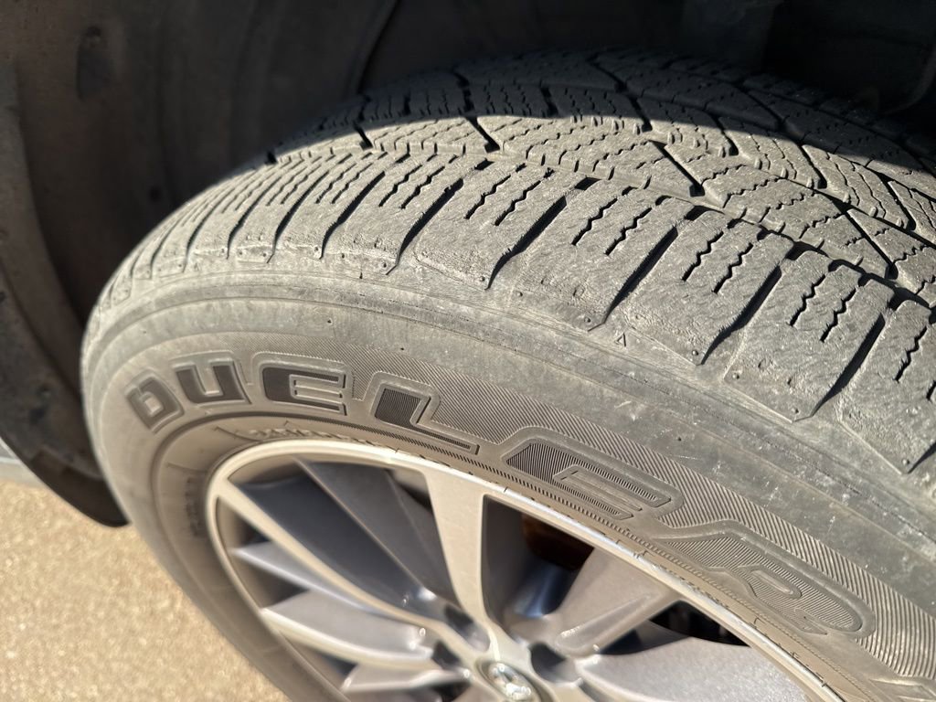 Used 2019 Toyota Highlander XLE image 5