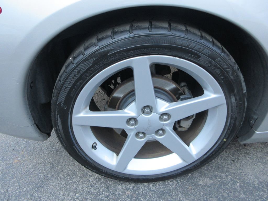 Used 2005 Chevrolet Corvette Coupe w/ Preferred Equipment Group image 10