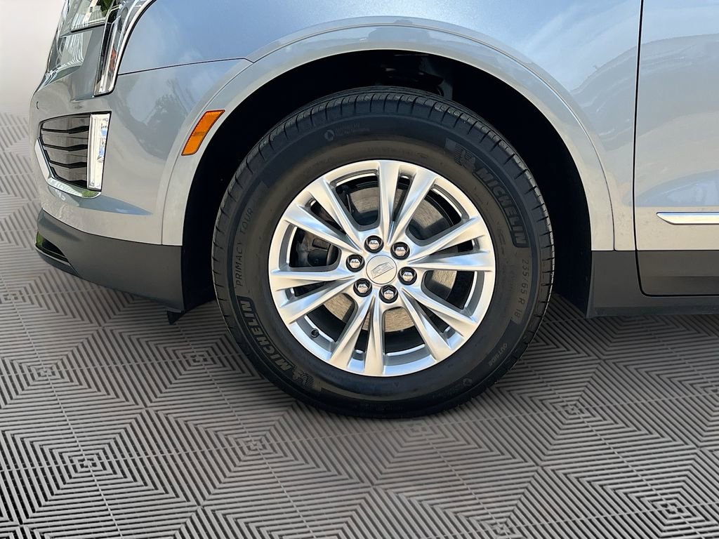 Certified 2024 Cadillac XT5 Luxury FWD image 11