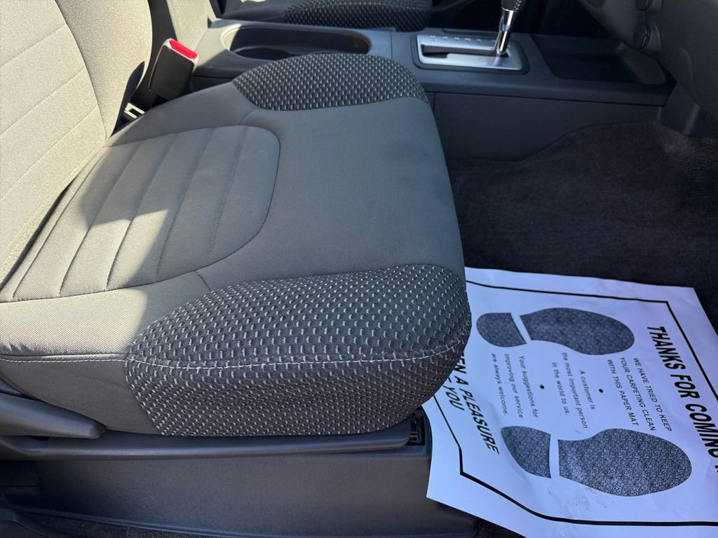 Used 2015 Nissan Frontier PRO-4X image 19