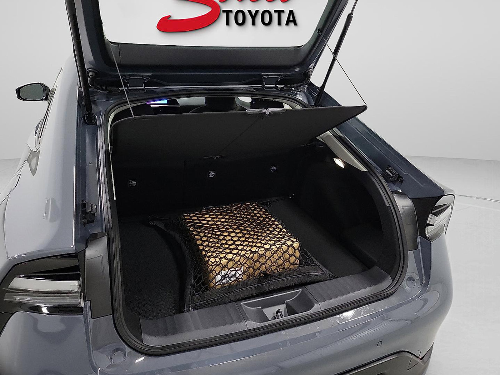 Used 2026 Toyota Prius Plug-In Hybrid image 7