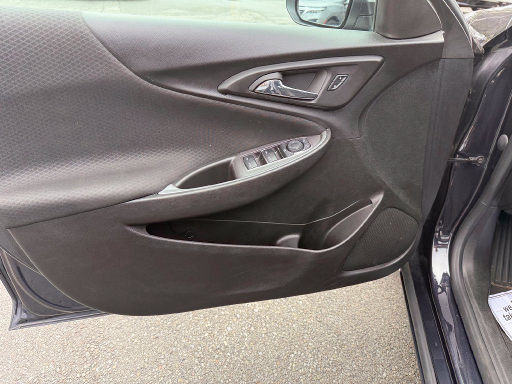 Used 2023 Chevrolet Malibu LT FWD image 13