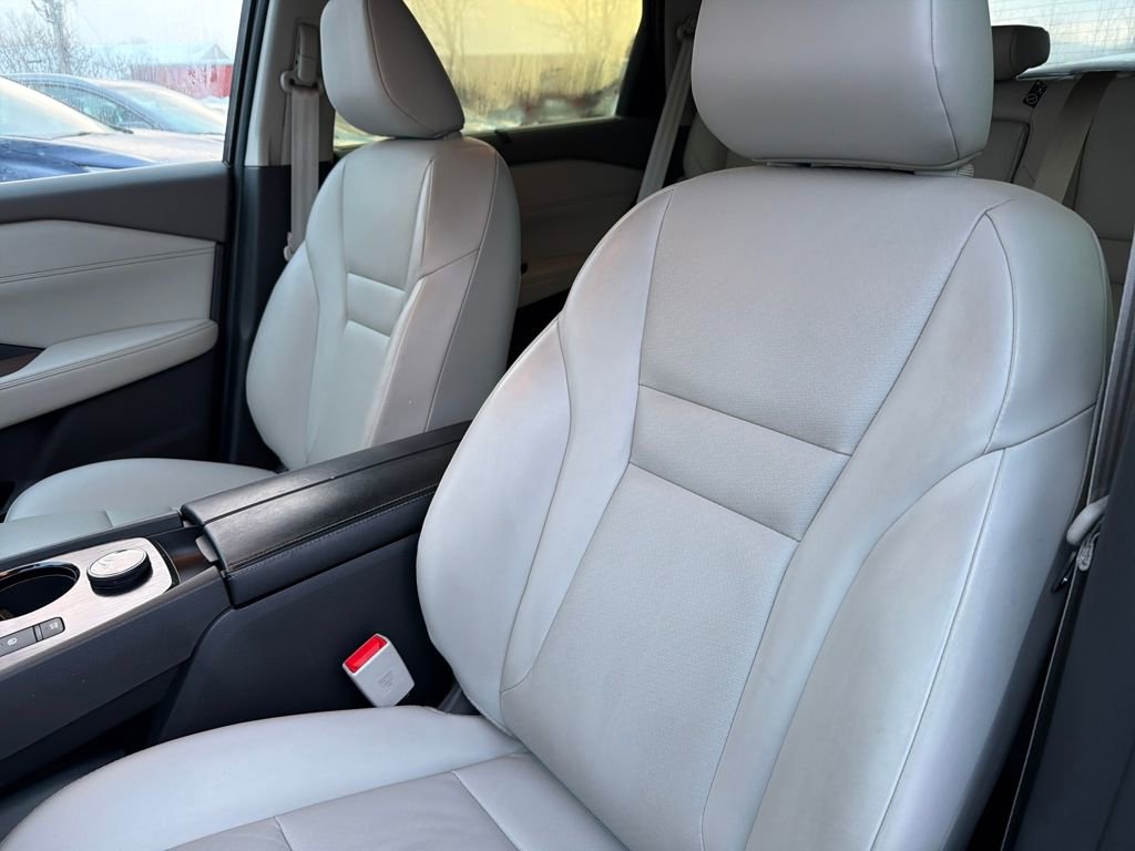 Used 2023 Nissan Rogue SV w/ SV Premium B Package image 22