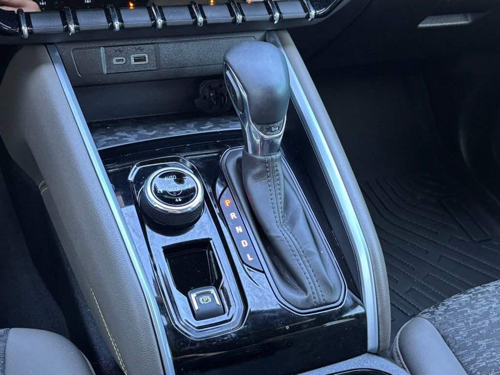 Used 2024 Chevrolet Colorado ZR2 w/ Technology Package image 23