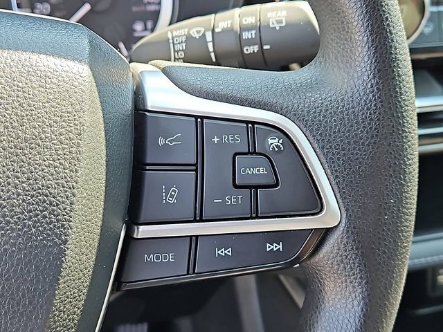 Used 2023 Toyota Highlander L AWD/4WD image 22