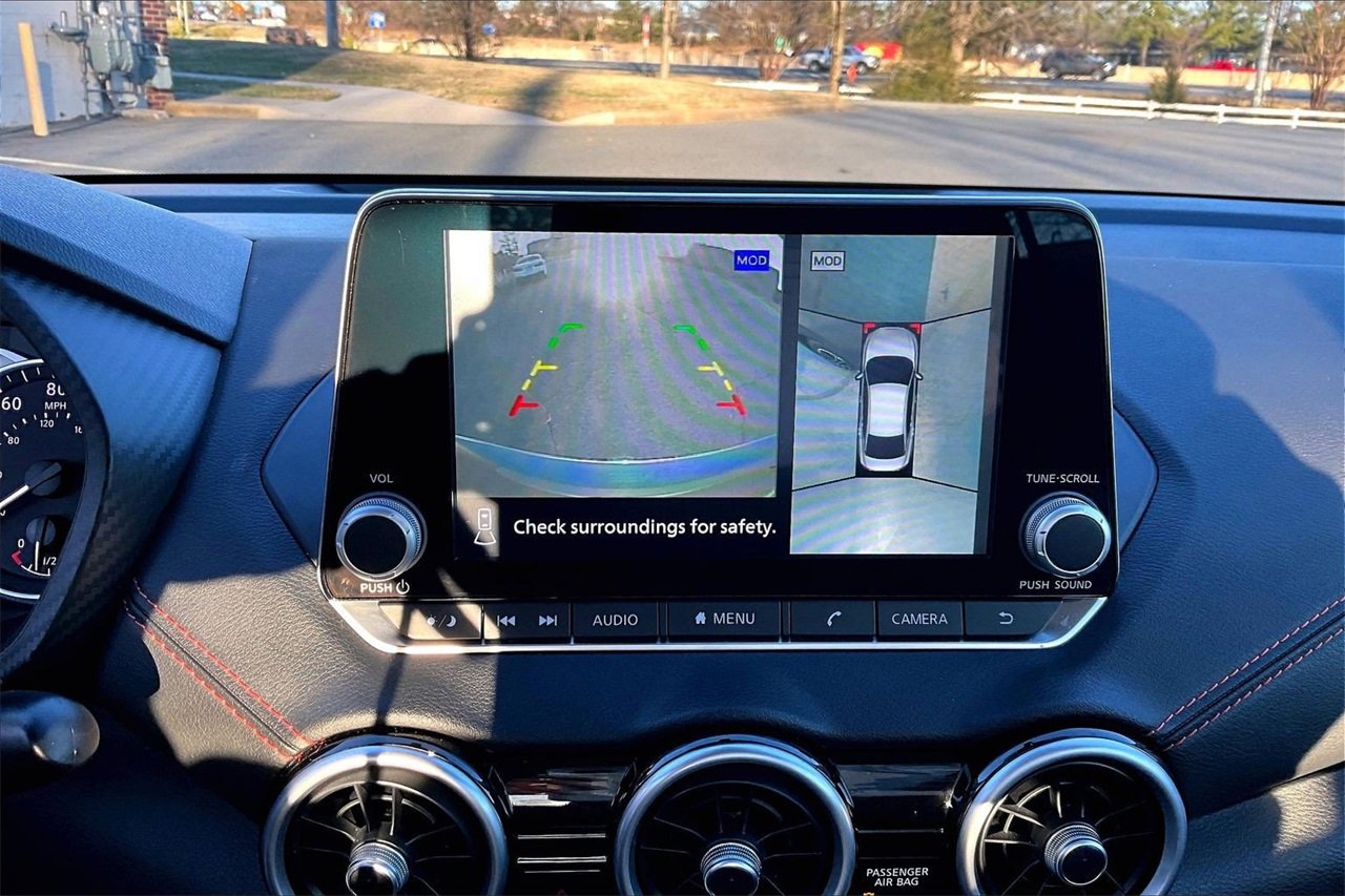 Used 2025 Nissan Sentra SR w/ SR Premium Package image 13