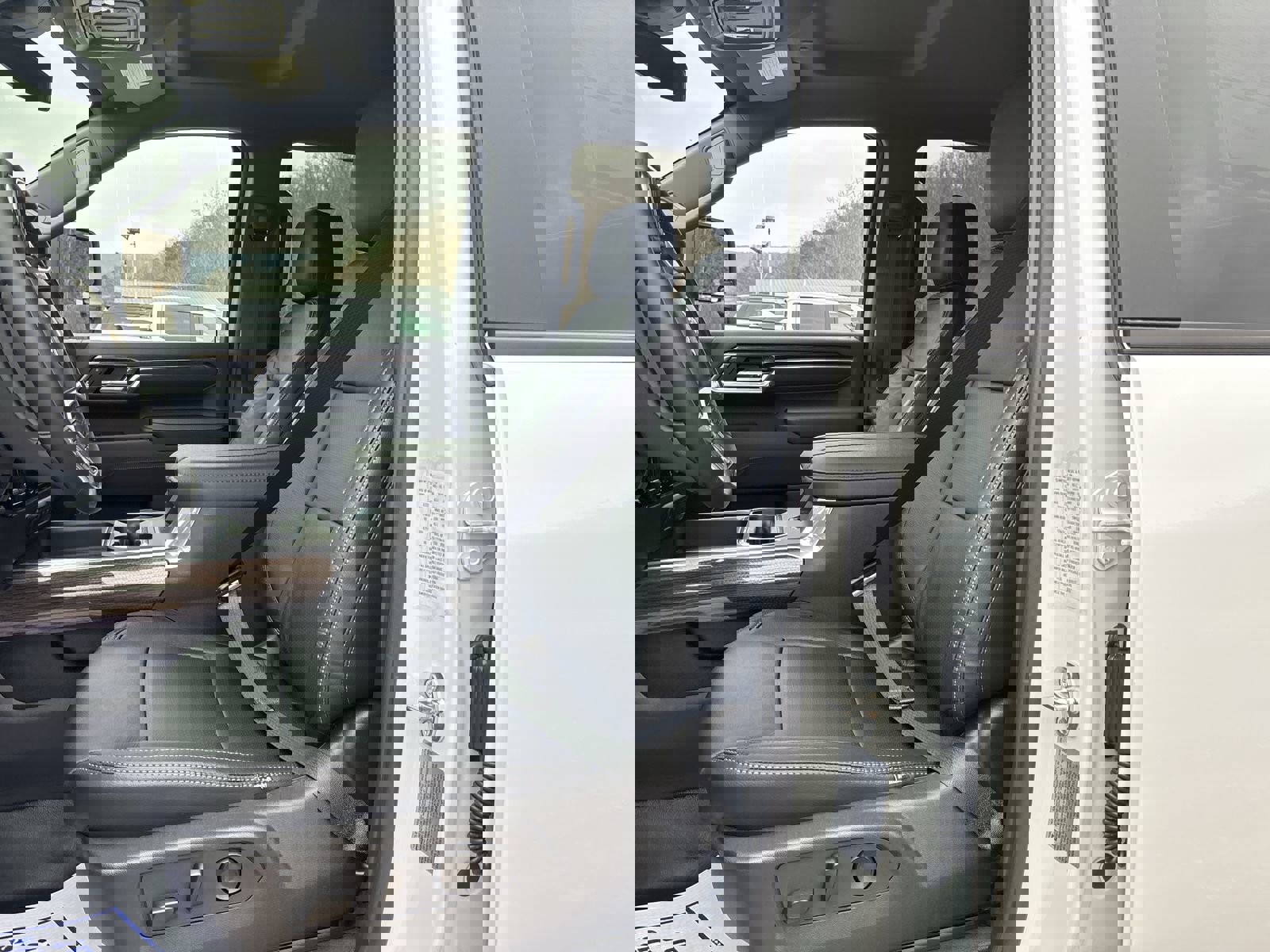 New 2026 Chevrolet Silverado 3500 LT w/ Convenience Package image 14