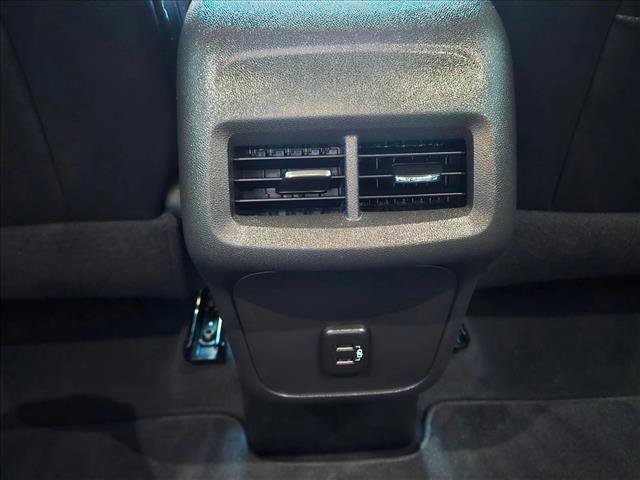 Used 2023 Chevrolet Equinox RS image 16