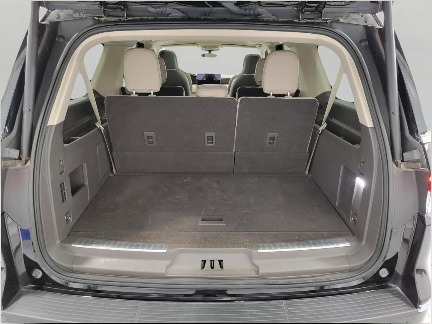 Used 2024 Lincoln Navigator L Reserve AWD/4WD image 13