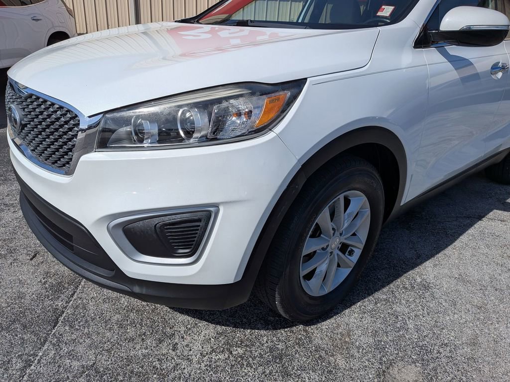 Used 2018 Kia Sorento LX image 8